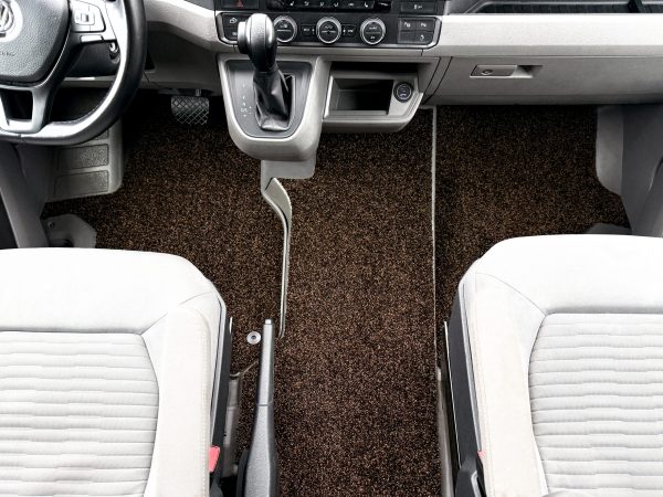 Die Fahrerhausteppiche für den VW Grand California