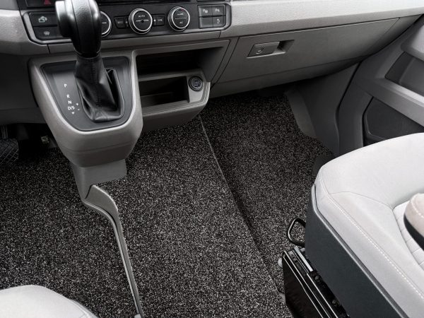 Die Fahrerhausteppiche für den VW Grand California